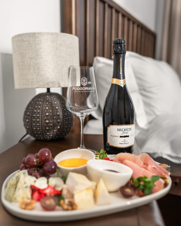 PROMOȚIE „5+1 GRATIS” LA SECRÉTE CHARDONNAY & VIORICA [4]