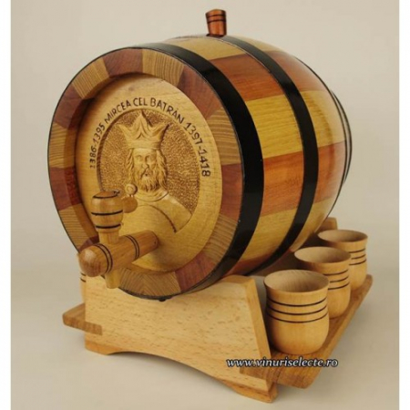 Ambalaje vin - Butoias din prun si salcam pentru tuica si rachiu sculptat cu bustul Domnitorului Mircea cel Batran