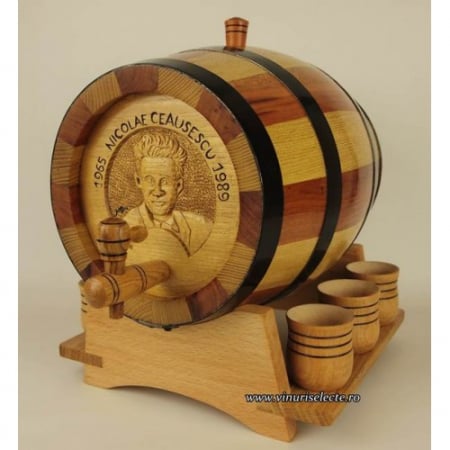 Ambalaje vin - Butoias din prun si salcam pentru tuica si rachiu sculptat cu bustul lui Nicolae Ceausescu