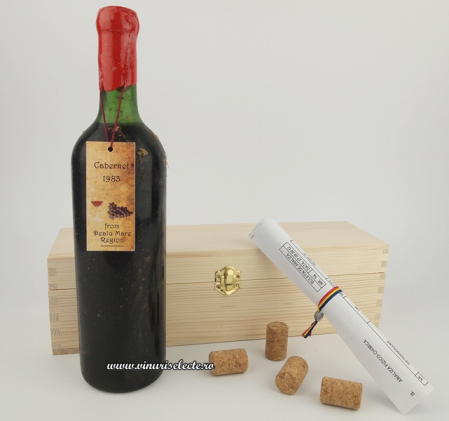 Vin Rosu - Cabernet Sauvignon 1983 Dealul Mare in cutie lemn