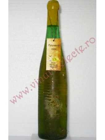 Vin Alb - Feteasca Alba 1982 Tarnave in cutie lemn