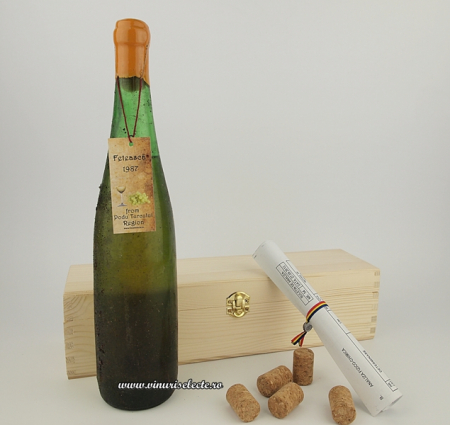 1987 - Feteasca Alba 1987 Podu Turcului in cutie lemn