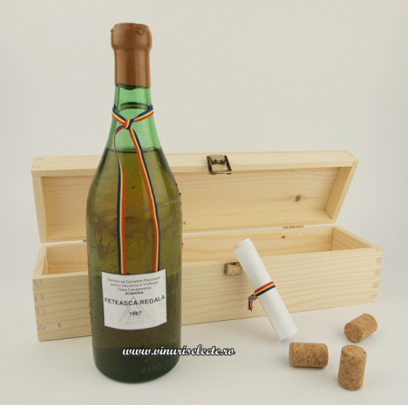 Feteasca Regala - Feteasca Regala 1987 Valea Calugareasca in cutie lemn