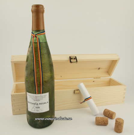 Feteasca Regala - Feteasca Regala 1988 Valea Calugareasca in cutie lemn