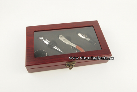 Accesorii vin - Set 4 accesorii in cutie lemn (tirbuson, dop cu garnitura de cauciuc, antipicurator si inel)