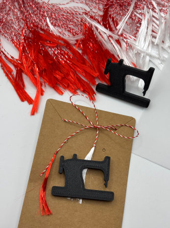Mărtișor - Mărțișor Mașină de Cusut Printat 3D – Broșă 1 Martie