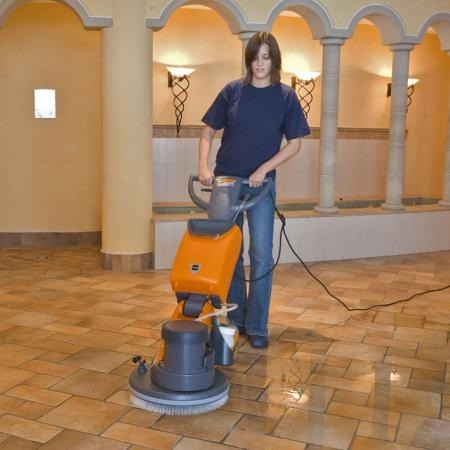 Taski, Masina profesionala monodisc de viteza redusa - pentru sarcini multiple de curatenie Taski Ergodisc 165, 1100W, nivel de zgomot redus, sarcini multiple de curatare [3]