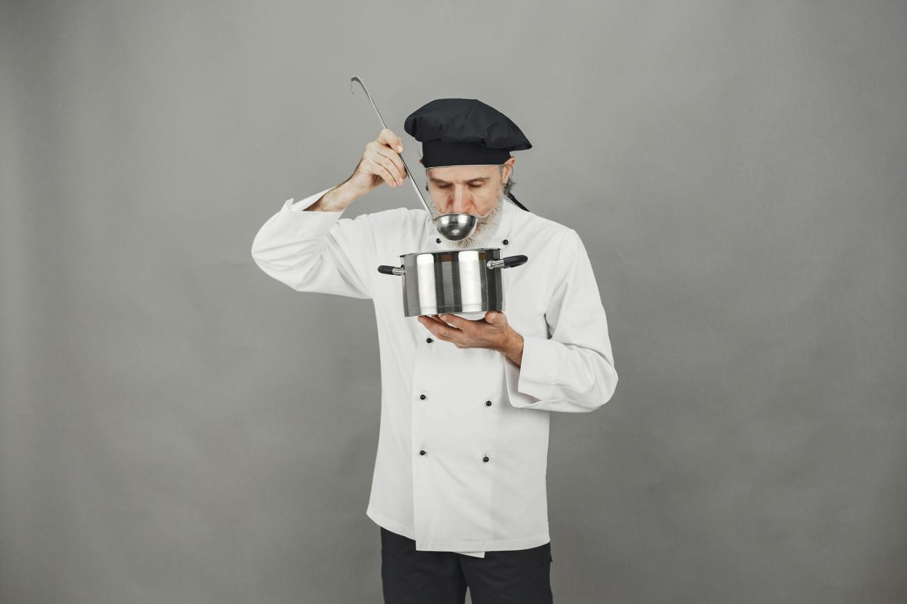 Ciorba de burta - reteta traditionala romaneasca si combinatii gustoase de incercat Ciorba de burta - reteta traditionala romaneasca si combinatii gustoase de incercat