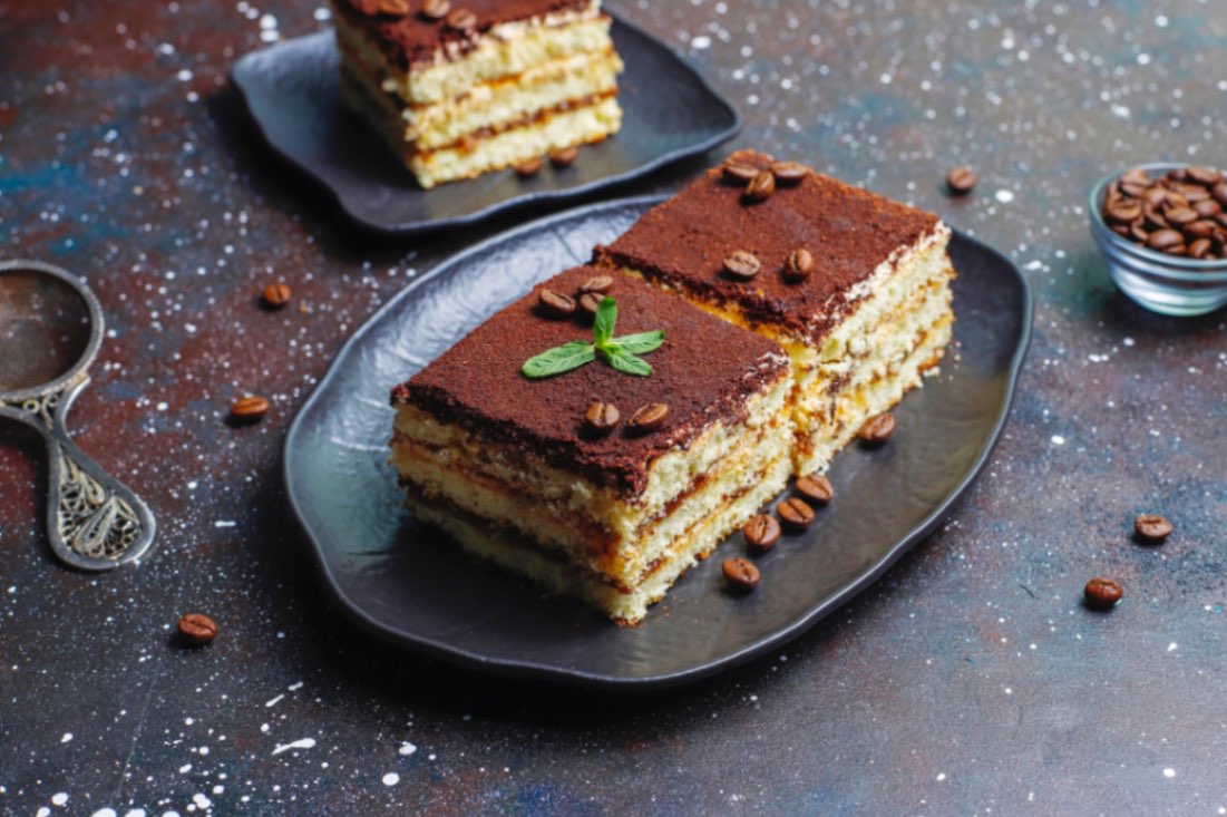 Tiramisu - reteta originala cu mascarpone si alte variante savuroase Tiramisu - reteta originala cu mascarpone si alte variante savuroase