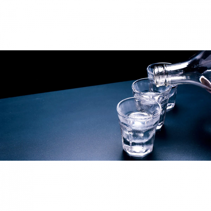 Vodka V33, Prodvinalco, 33%,  200 ml [3]