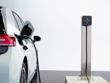 Statie de incarcare monofazata ONE Safe + EM (senzor productie sistem fotovoltaic) [4]