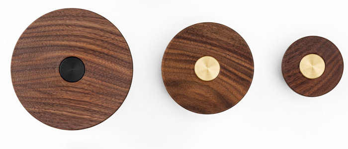 Zoot - Agatatoare cuier, finisaj alama intunecata periata cu nuc natur, D:120 mm [4]