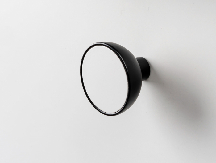 Bol - Buton pentru mobila, finisaj negru mat cu smalt alb mat lacuit, D:45 mm [2]