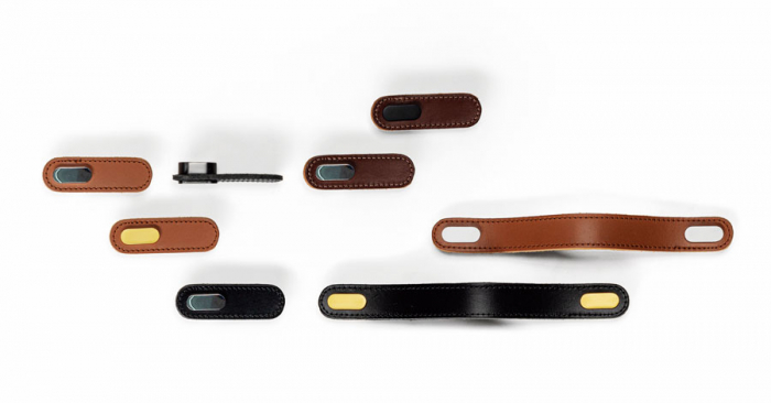 Oblong  - Maner din piele neagra pentru mobilier, cu ornament, finisaj auriu periat, L:197 mm [4]