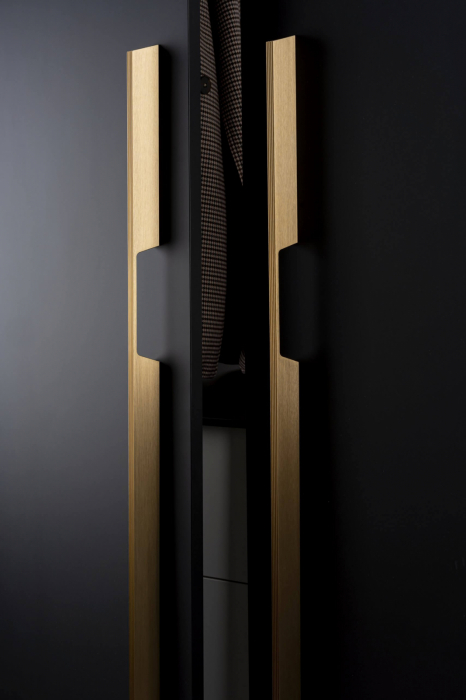 Rail - Maner pentru mobila, cu decupaj dreapta, finisaj alama cava periata, L 1150 mm [3]