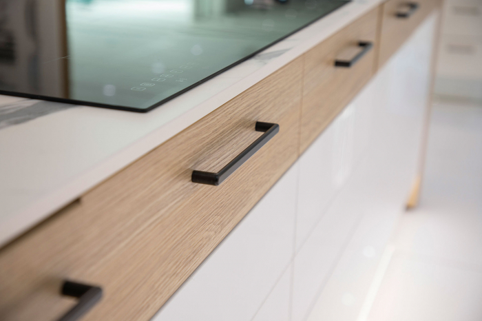 Roma - Maner pentru mobila, finisaj negru mat, L:207 mm [5]