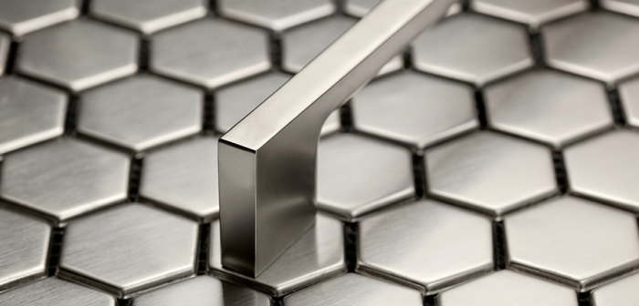 Uzo - Maner pentru mobila, finisaj crom negru, L:288 mm [6]