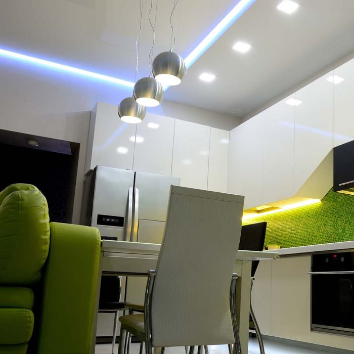 Bandă LED 5050 60 LED 24V IP65 4000K [6]