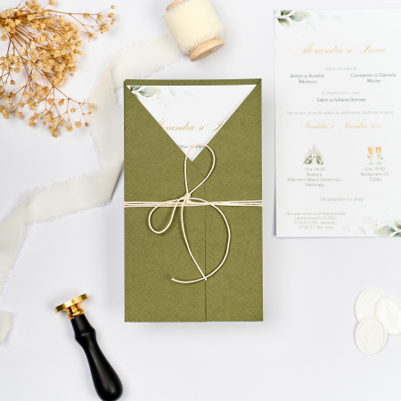 NUNTA - Invitație de nuntă rustică pe carton verde olive cu șnur