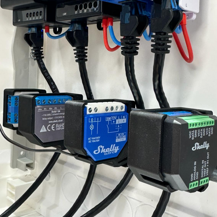 DIN Rail support for Shelly PLUS, including Z-Wave Quibino series, made of fireproof material, black [4]