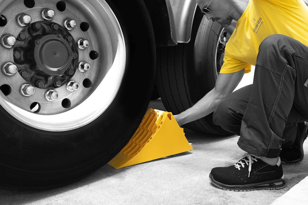 Cala pentru roti  camioane si remorci –  E53 [3]