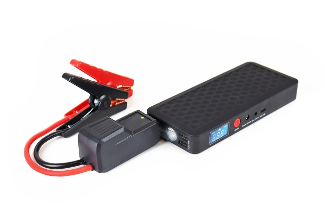 Jump Starter baterie externa 12V pornire motor si incarcare dispozitive electronice [2]