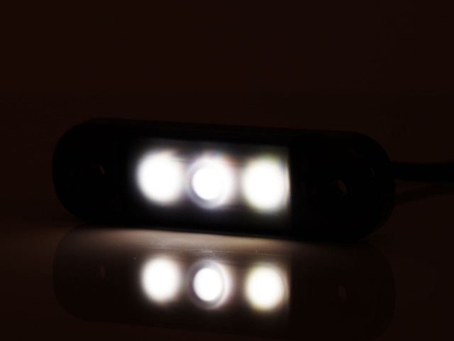 Lampa marcaj BLACK cu lumina alba 3 LEDURI 12/24V [6]