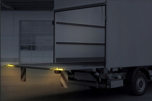 Lampa marcaj lift hidraulic [2]