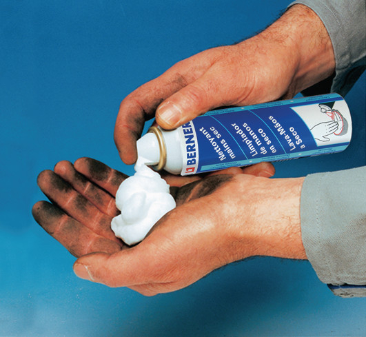 Spumă pentru curățarea fără apă a mâinilor [2]