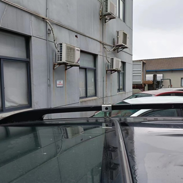 Suport metalic PNI SPA125, cu brida metalica, pentru montaj antena pe bara transversala [8]