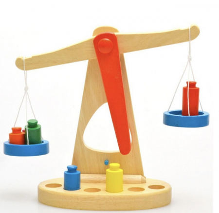 Joc educativ Montessori – Balanta cu greutati din lemn [1]