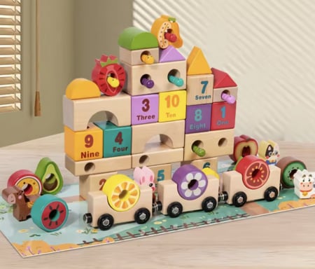 Set educativ cu 30 cuburi din lemn si trenulet magnetic, 3 ani [3]
