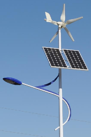LUMINA FOTOVOLTAICA SI EOLIANA - Stalpi Iluminat Stradal cu Eoliana si Panou Solar Fotovoltaic