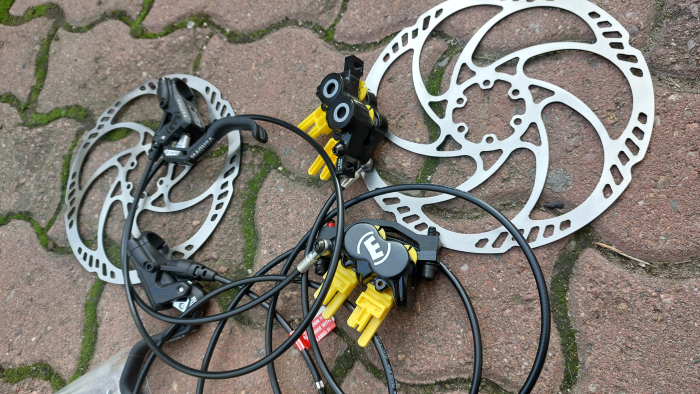 Set frane Magura MT5 HC 1 finger cu 4 pistoane + discuri 203mm + adaptor [8]