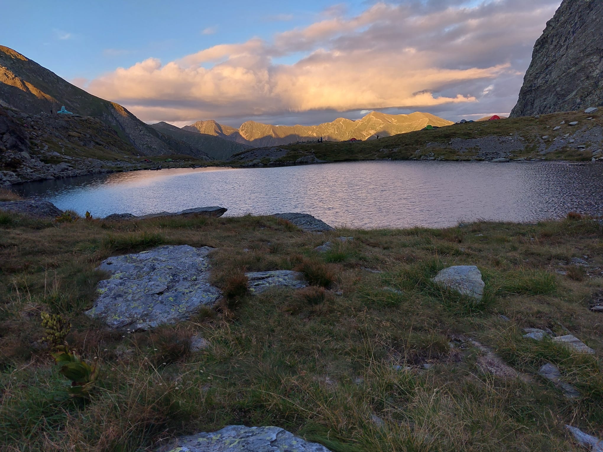 Trekking, Camping ,Ski sau Snowboard? Comandă online tot ce ai nevoie pentru pasiunea ta!