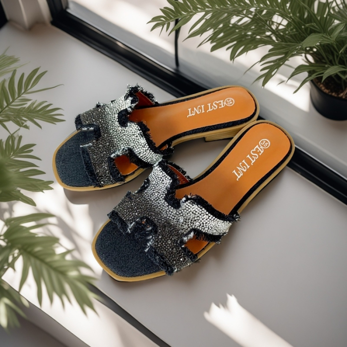 Papuci cu aplicatii decorative X24-1166negru [11]