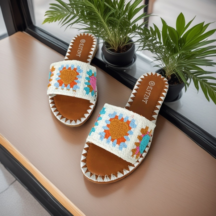 Papuci cu model crosetat 1133alb [8]