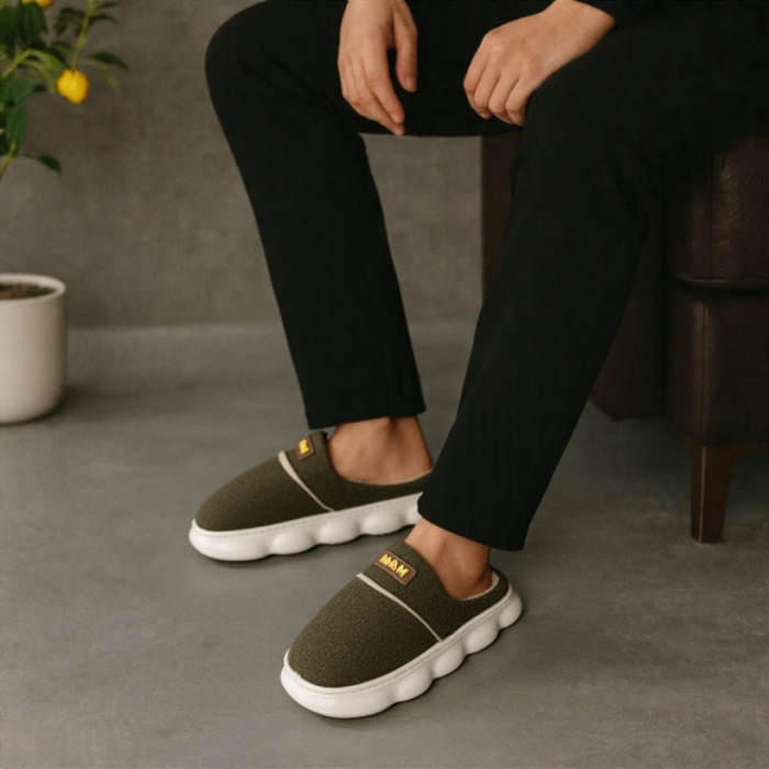 Papuci de casa pufosi A-840maro [1]