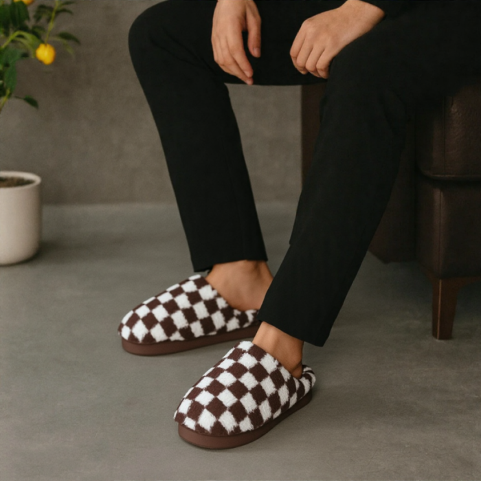 Papuci de casa pufosi, model in carouri D307maro [1]