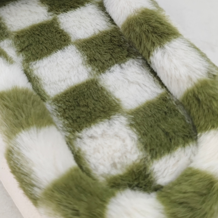 Papuci de casa pufosi, model in carouri H15verde [13]