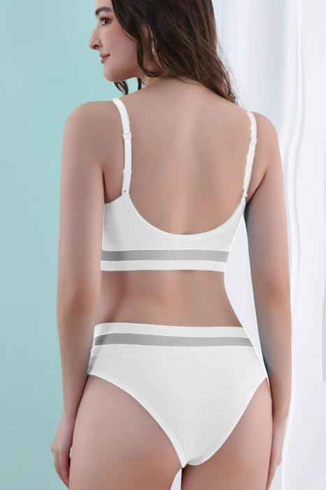 Set 2 piese lenjerie intima, bustiera push-up si chiloti brazilieni XBX-8880alb [8]