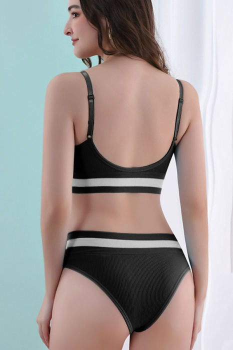 Set 2 piese lenjerie intima, bustiera push-up si chiloti brazilieni XBX-8880negru [2]
