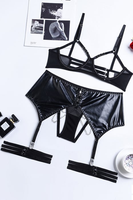 Set lenjerie erotica, sutien transparent, portjartier si chiloti tanga FS-Z2601 [4]