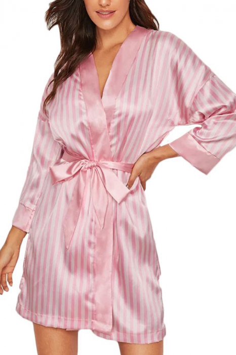 Set pijama sexy satin si dantela 3 piese, bustiera, halat si pantaloni scurti SUSU-013 [10]
