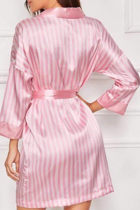 Set pijama sexy satin si dantela 3 piese, bustiera, halat si pantaloni scurti SUSU-013 [4]
