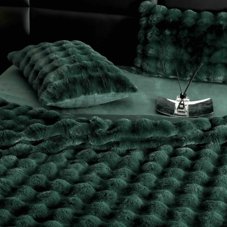 Lenjerii de pat dublu - Lenjerie de pat dublu pufoasa din blanita artificiala de iepure 6 piese LBI-02