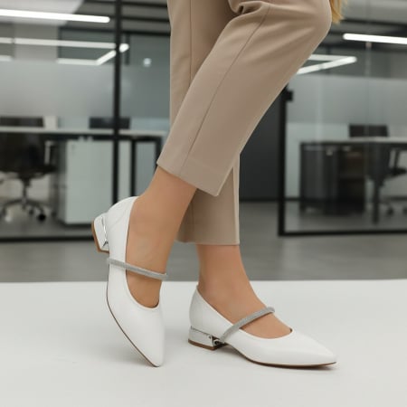 Pantofi cu toc - Pantofi eleganti cu toc jos C-150alb