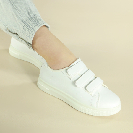 ÎNCĂLȚĂMINTE DAMĂ 39.99 - Pantofi sport HQ-1004alb
