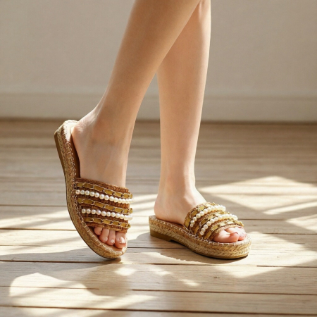 Încălțăminte damă - Papuci cu aplicatii decorative A22-150maro