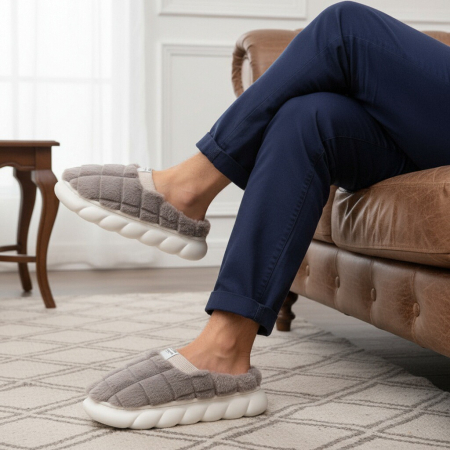 Papuci de casă - Papuci de casa pufosi D308maro